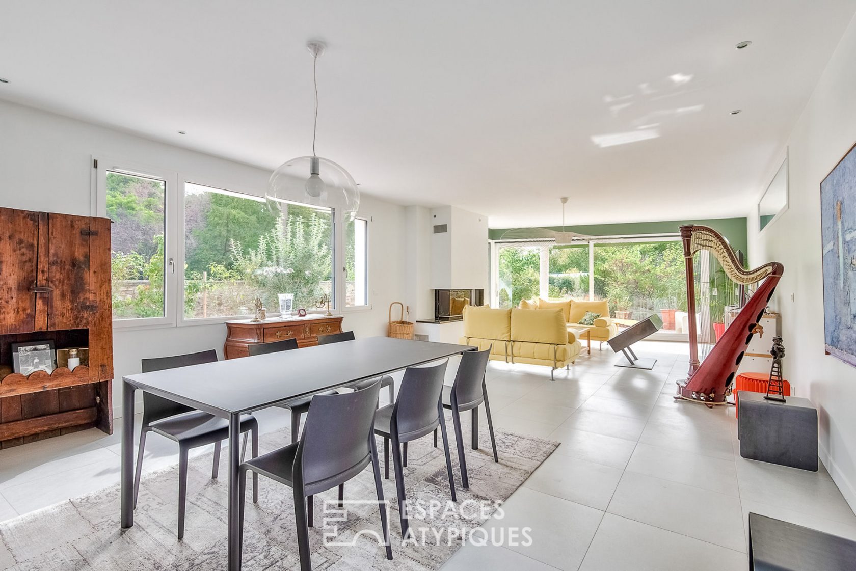 Maison d’architecte avec vue sur parc arboré