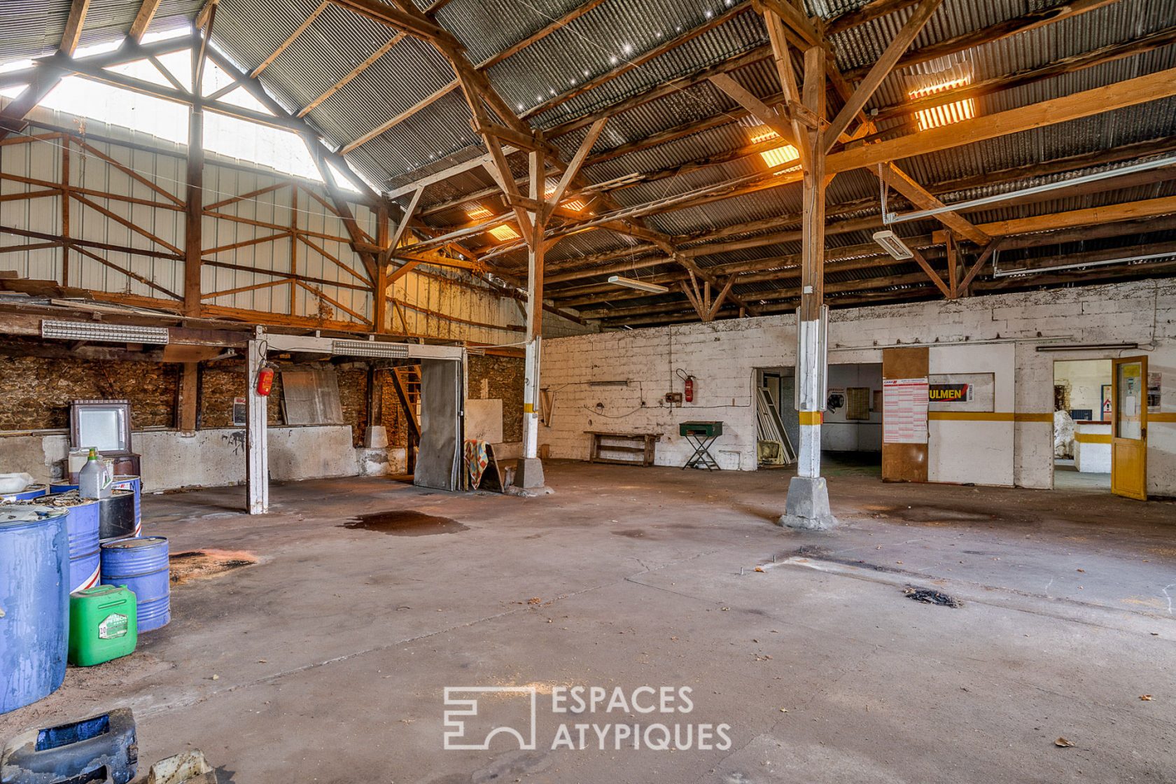 Ancien garage à réhabiliter