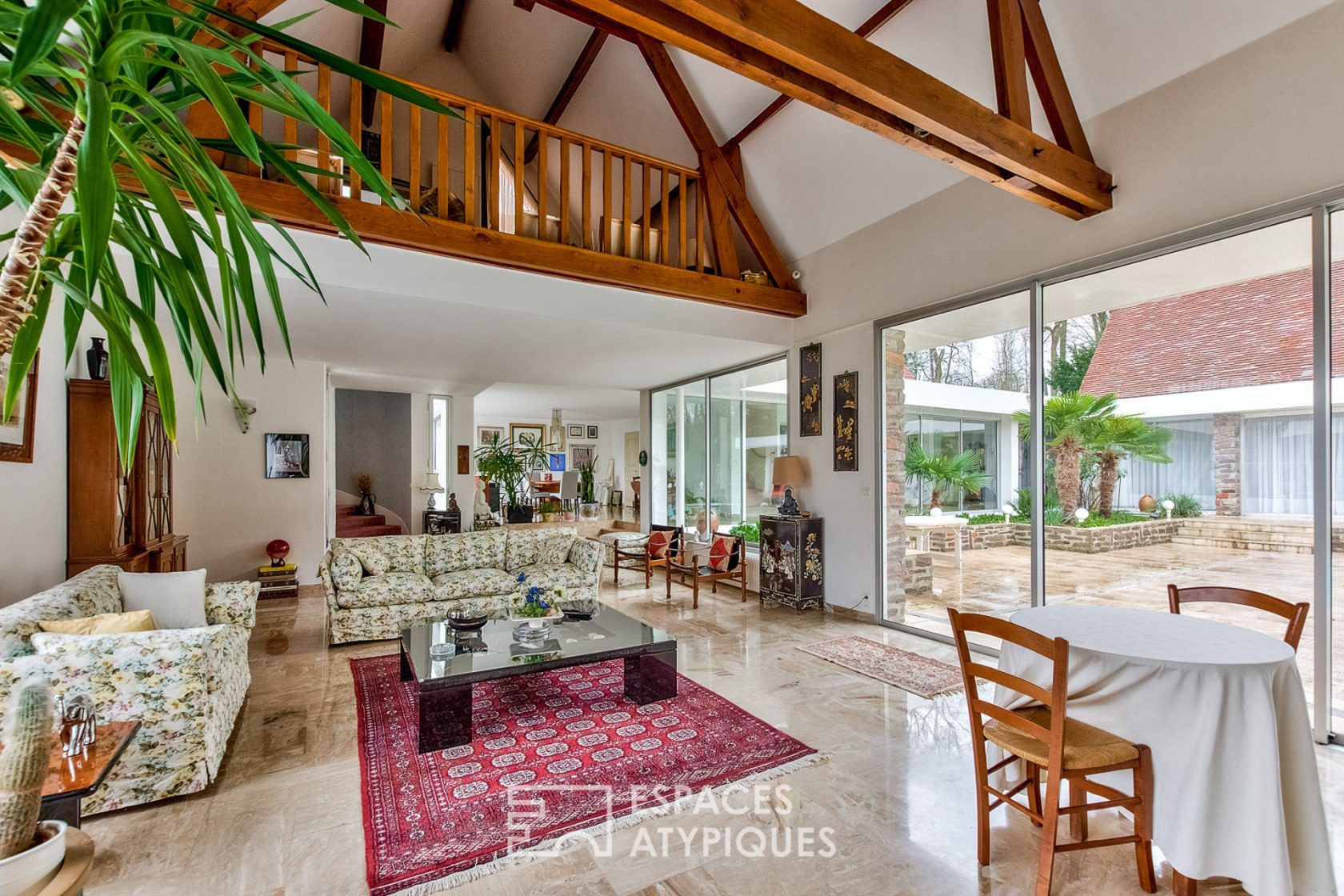 Vaste et audacieuse maison d’architecte