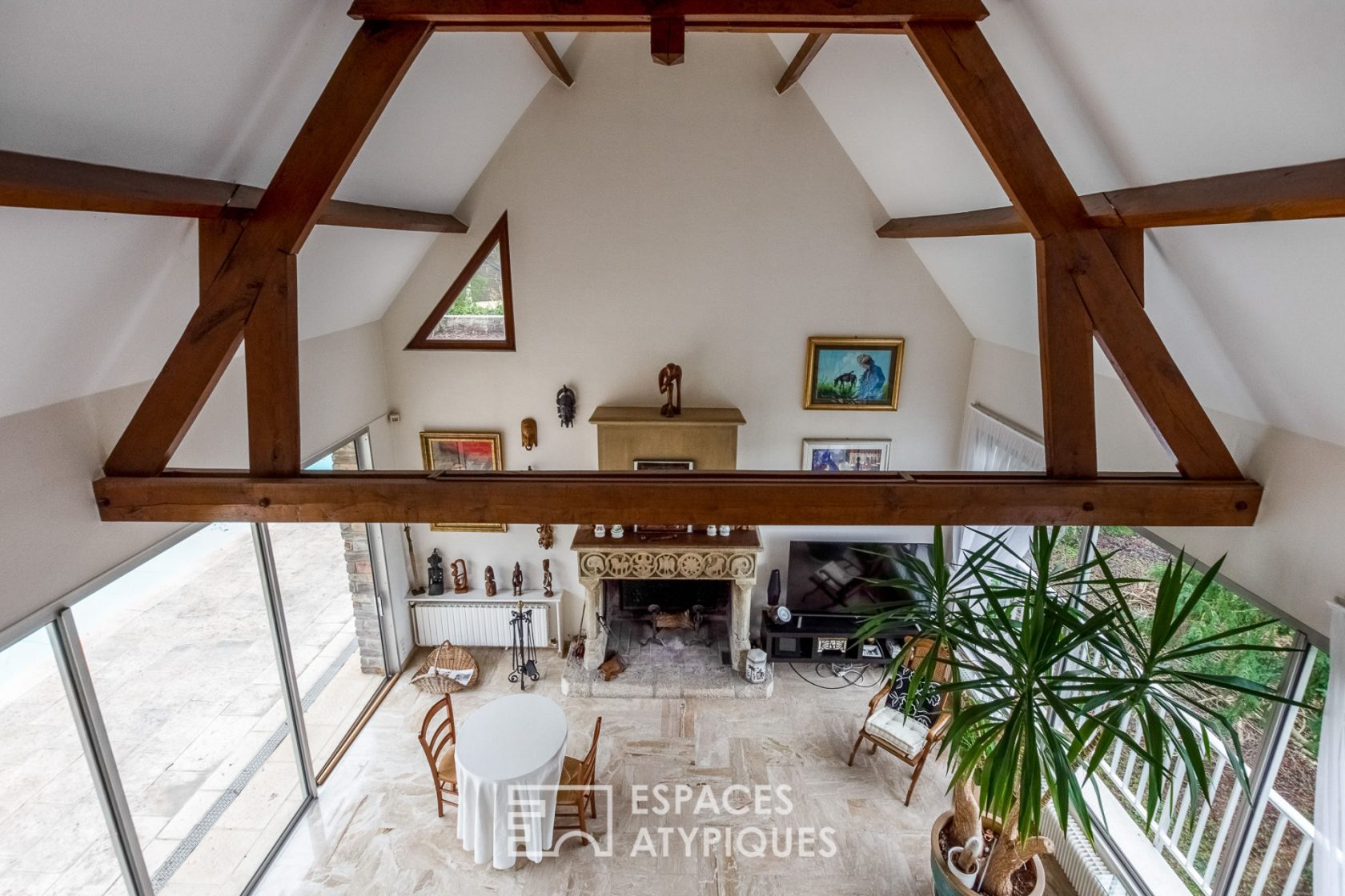 Vaste et audacieuse maison d’architecte