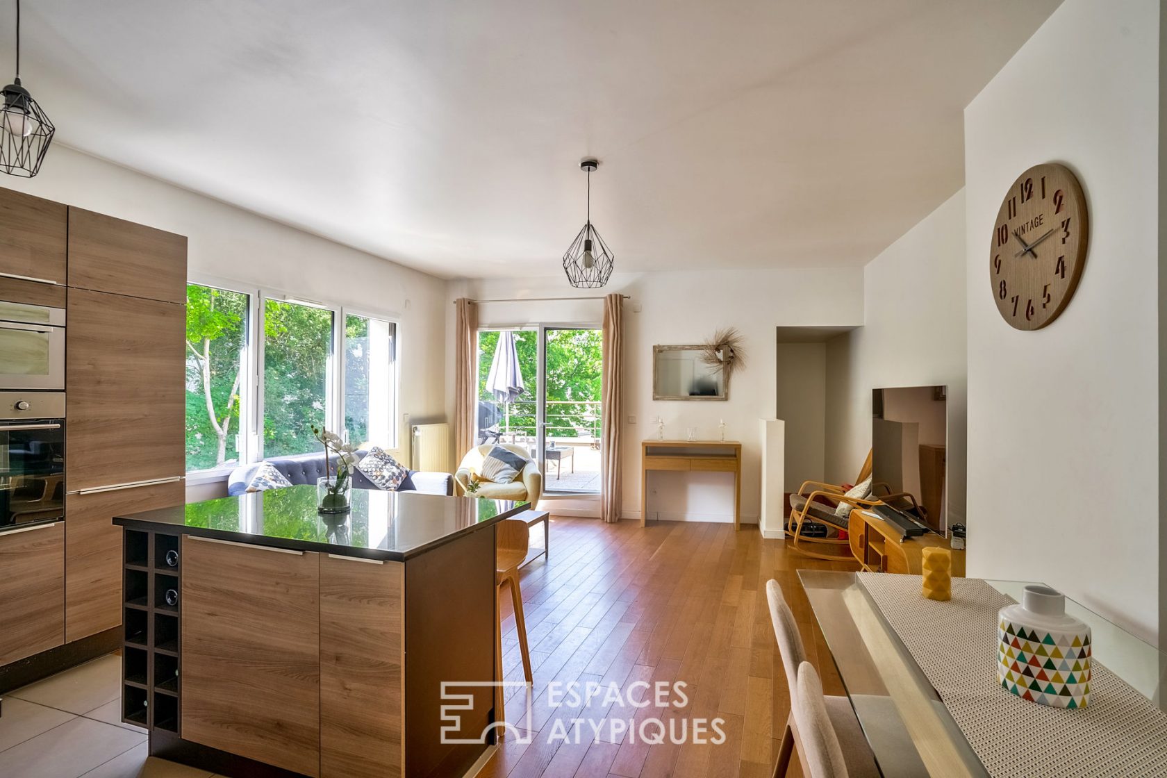 Recent and bright duplex with terrace