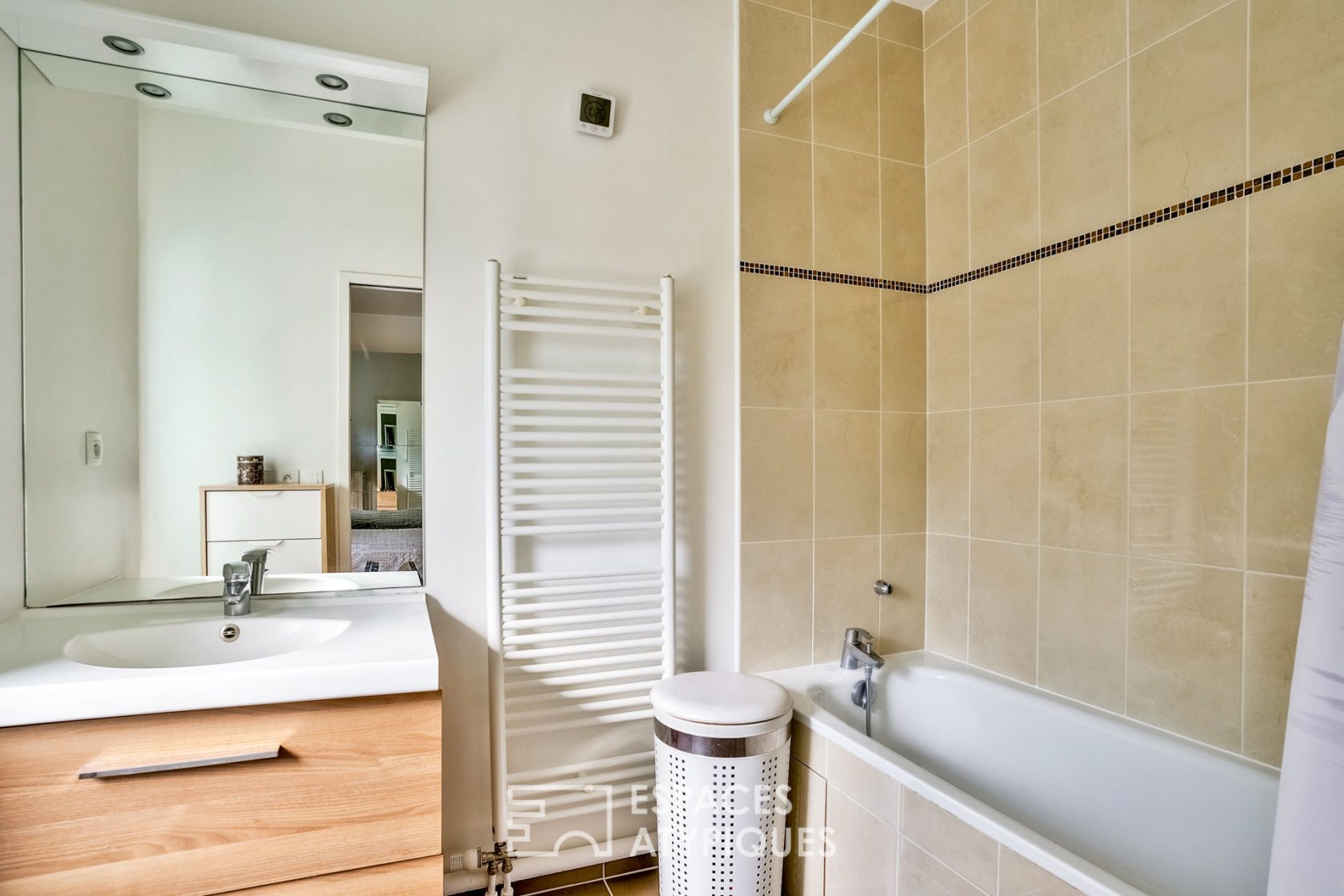 Recent and bright duplex with terrace