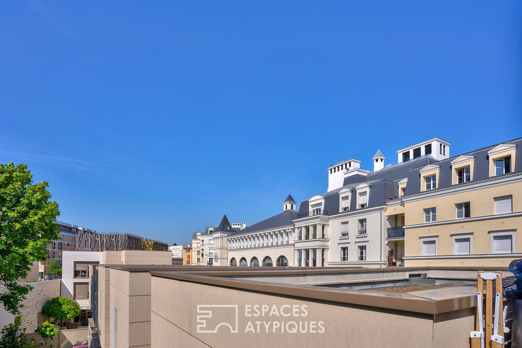 Recent and bright duplex with terrace