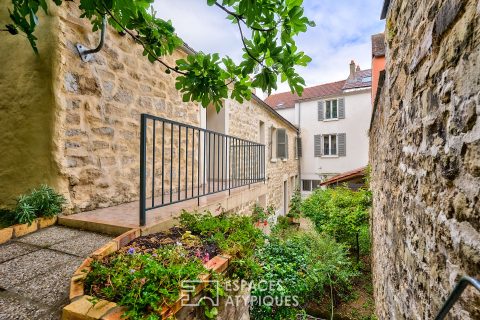 Maison de ville avec cour et jardins suspendus St Wandrille