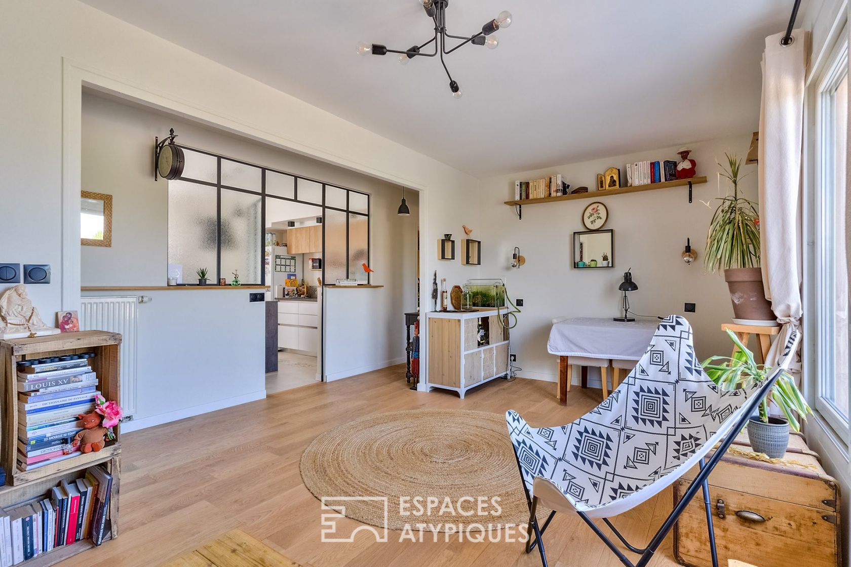 Bright apartment with terrace