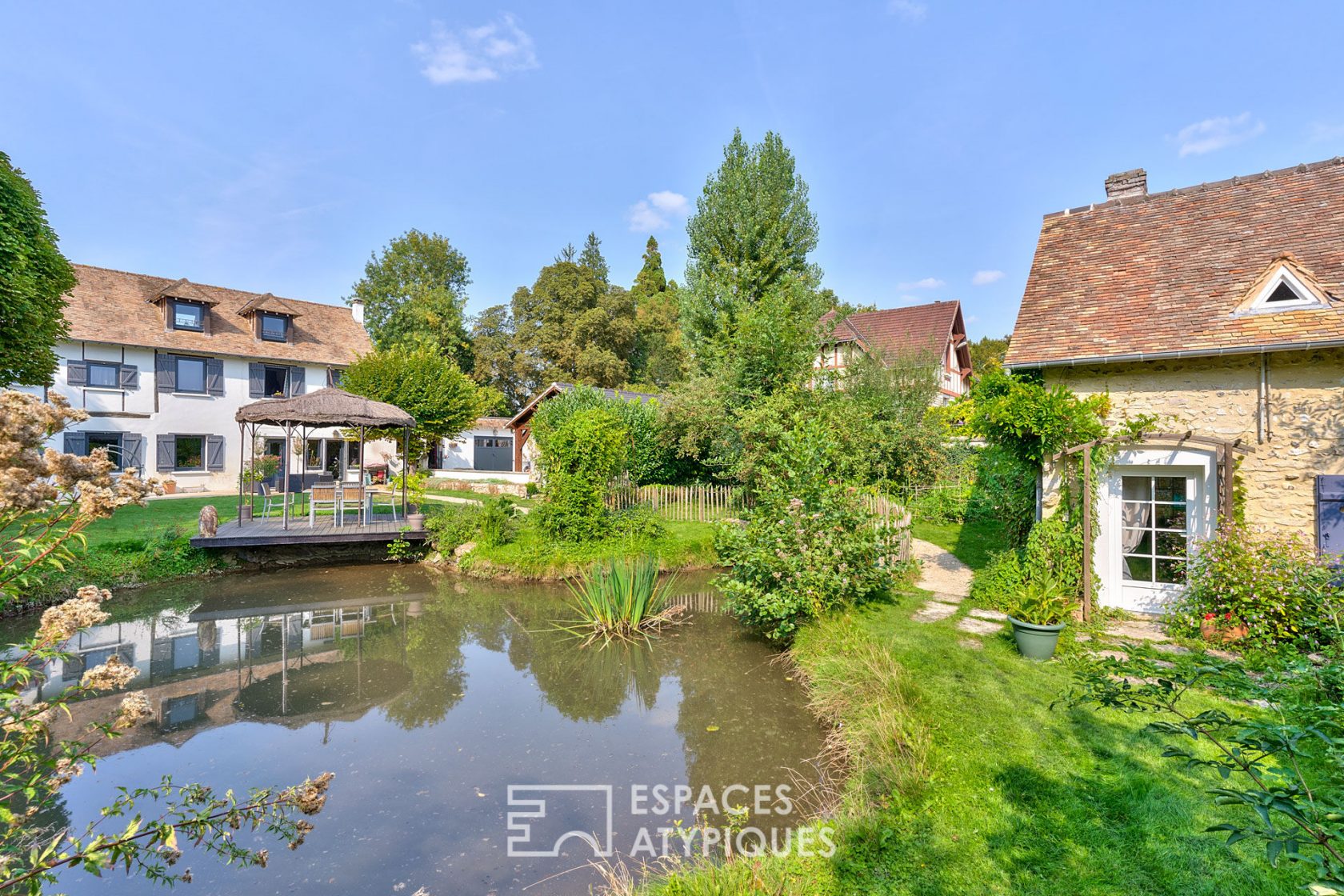 Charming 17th century residence by the river