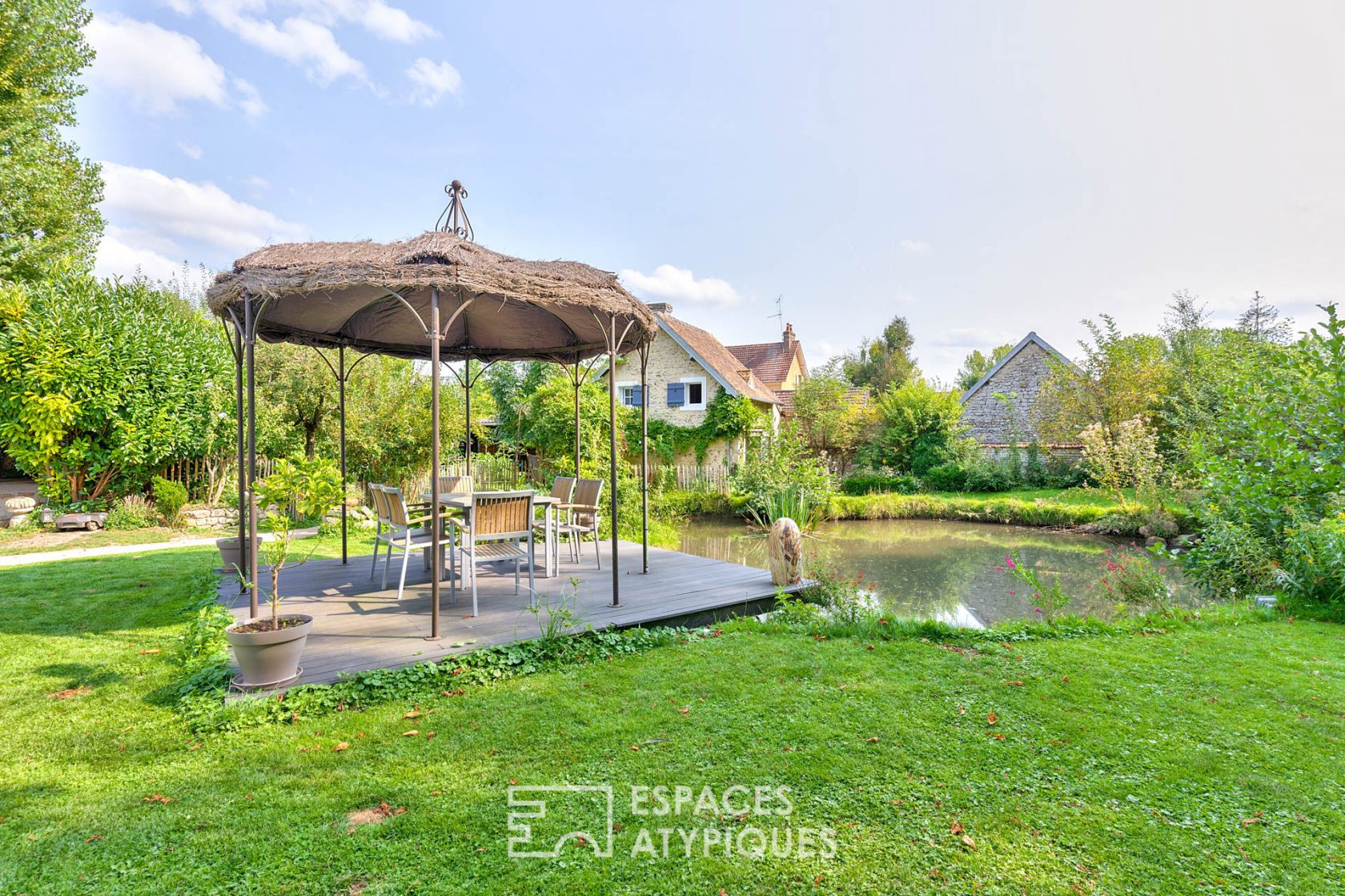 Charming 17th century residence by the river