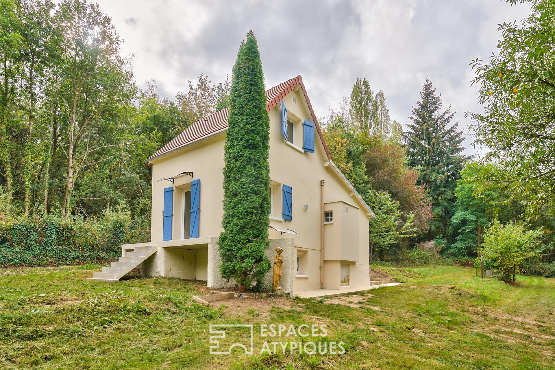 Vente La petite maison dans la prairie et sous bois à ELANCOURT 60 m2