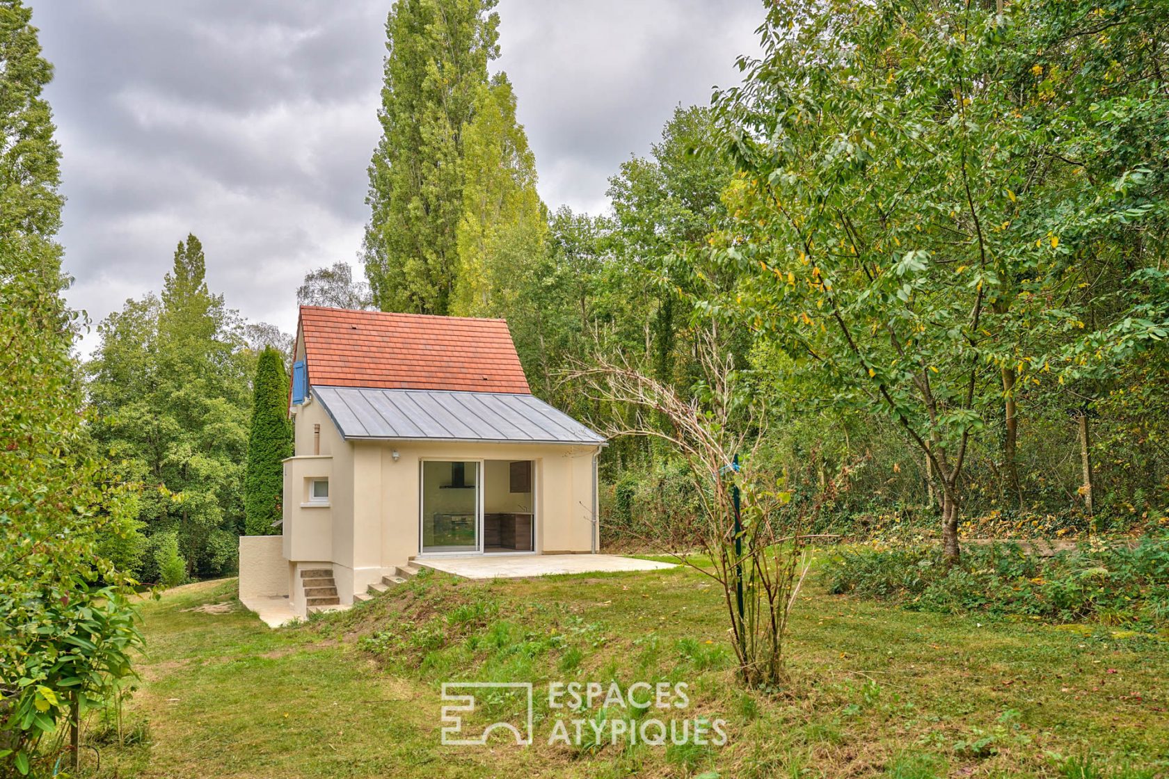 La petite maison dans la prairie et sous bois