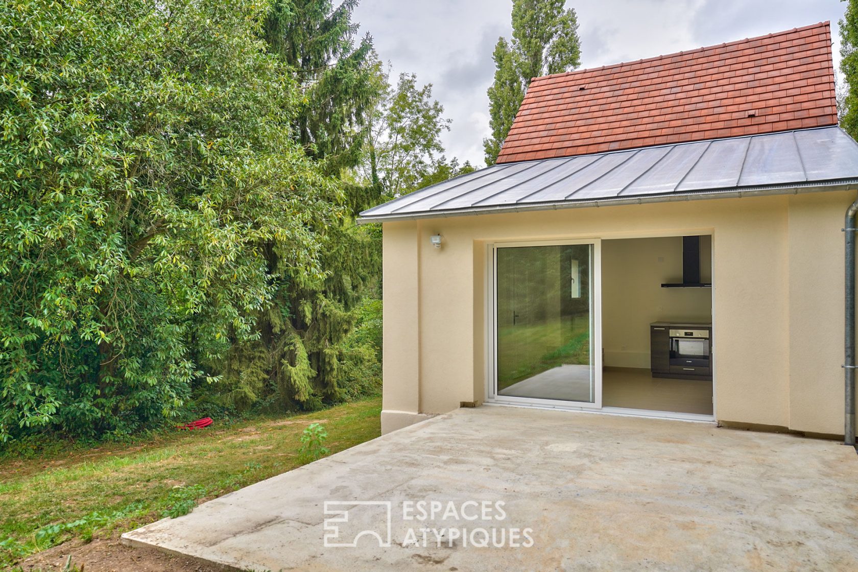 La petite maison dans la prairie et sous bois