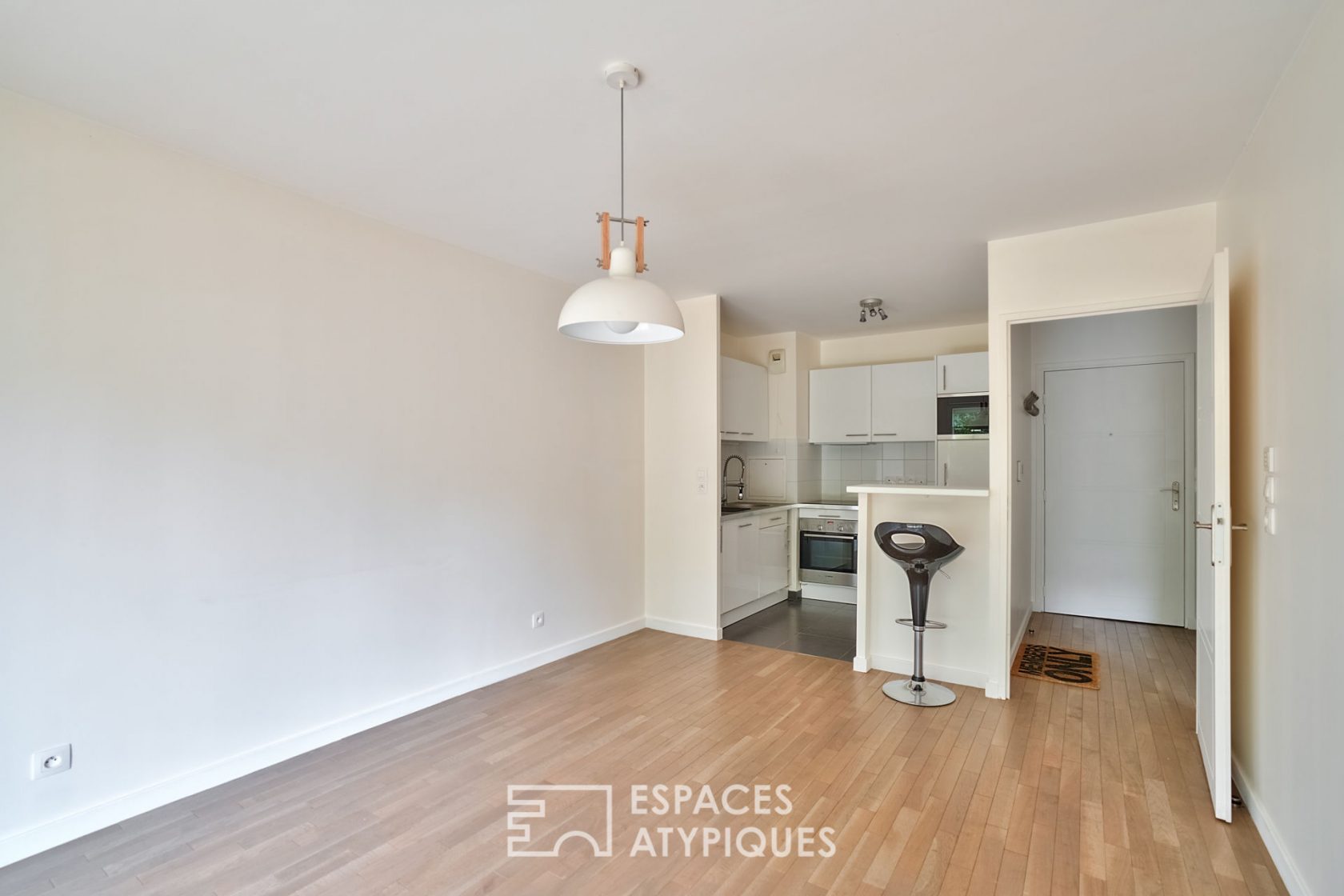 Apartment with terrace and garden