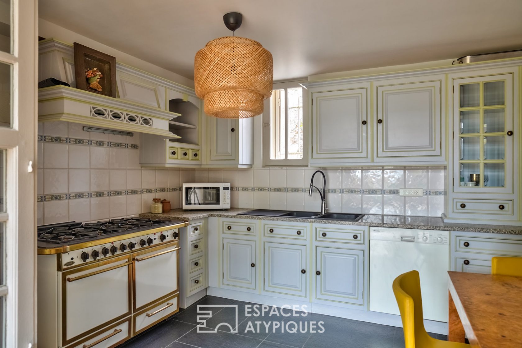 Ancien relais de chasse revisité