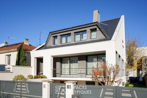 Seventies house reinterpreted in contemporary