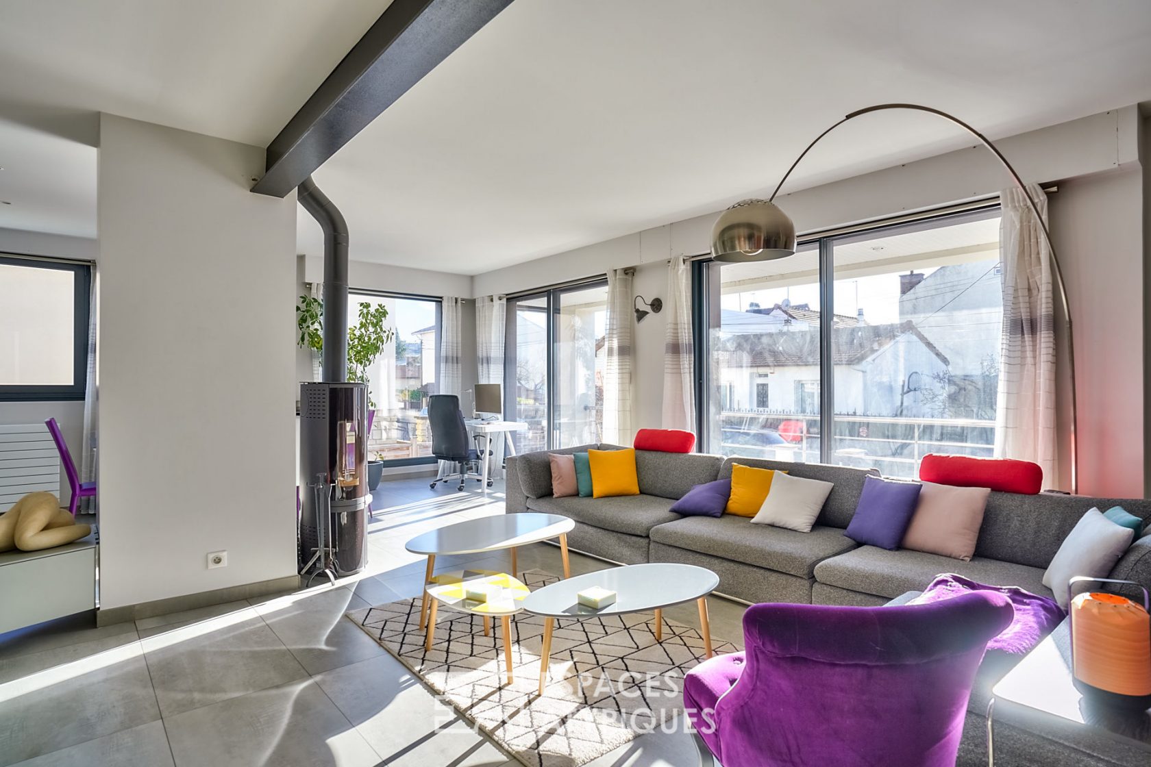 Seventies house reinterpreted in contemporary