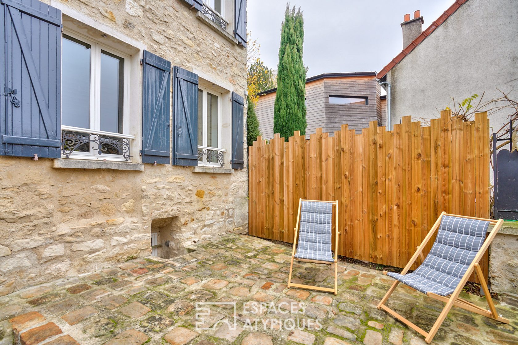 Annexe Presbytère revisité au coeur du village de Chavenay