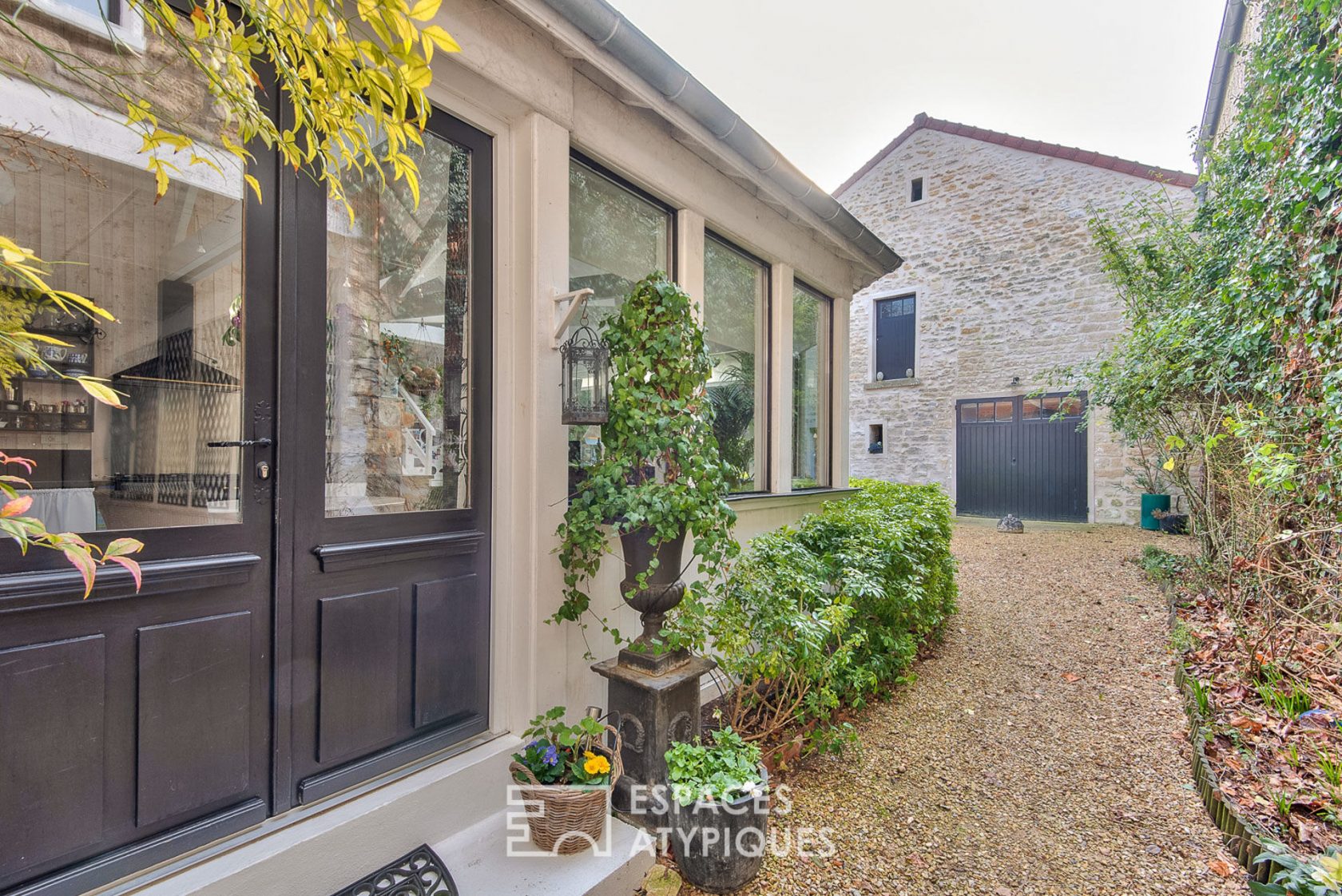 Old farmhouse renovated cozy chic spirit