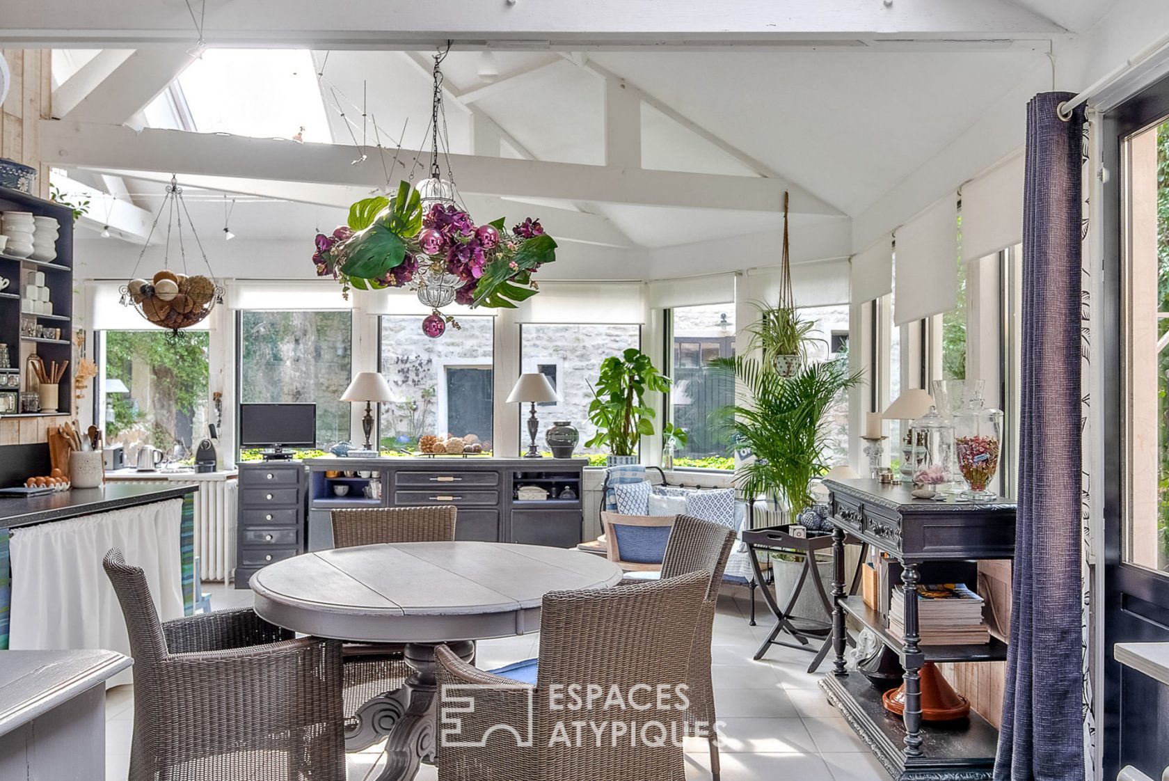 Old farmhouse renovated cozy chic spirit