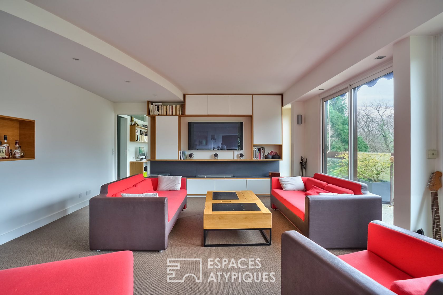Contemporary in the heart of the Park