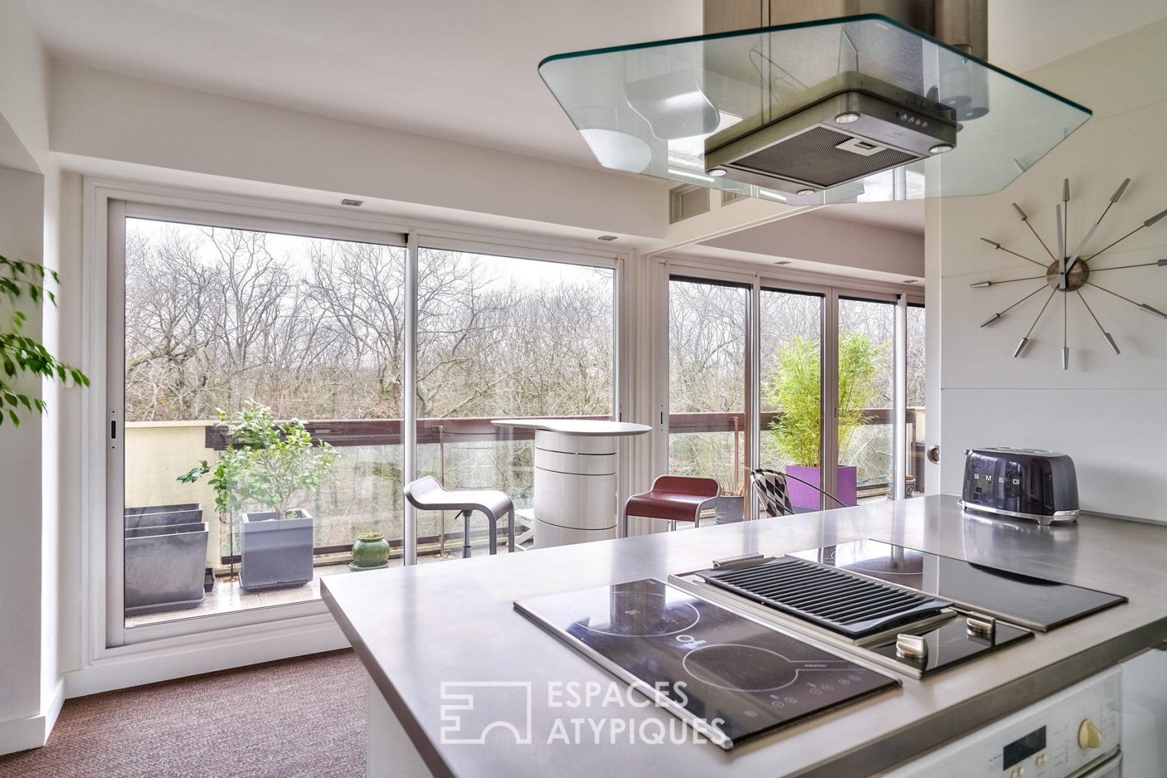 Contemporary in the heart of the Park