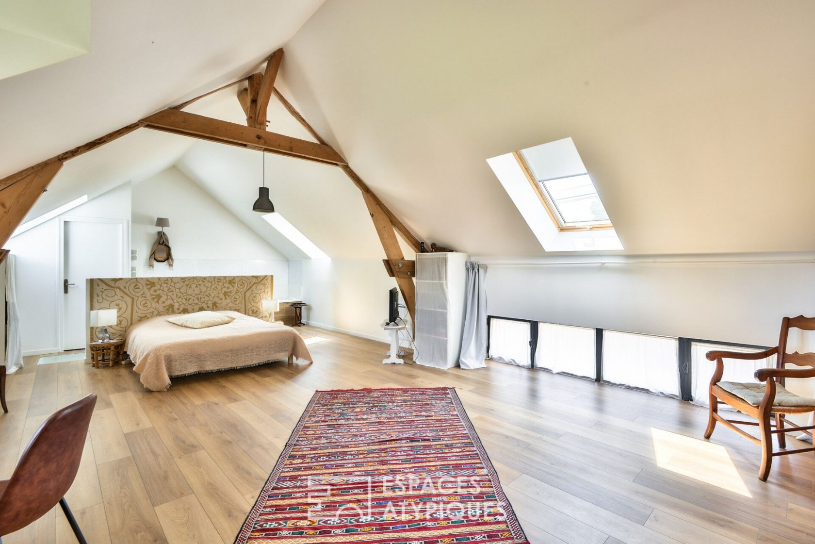 Old barn rehabilitated in the heart of the Rambouillet forest