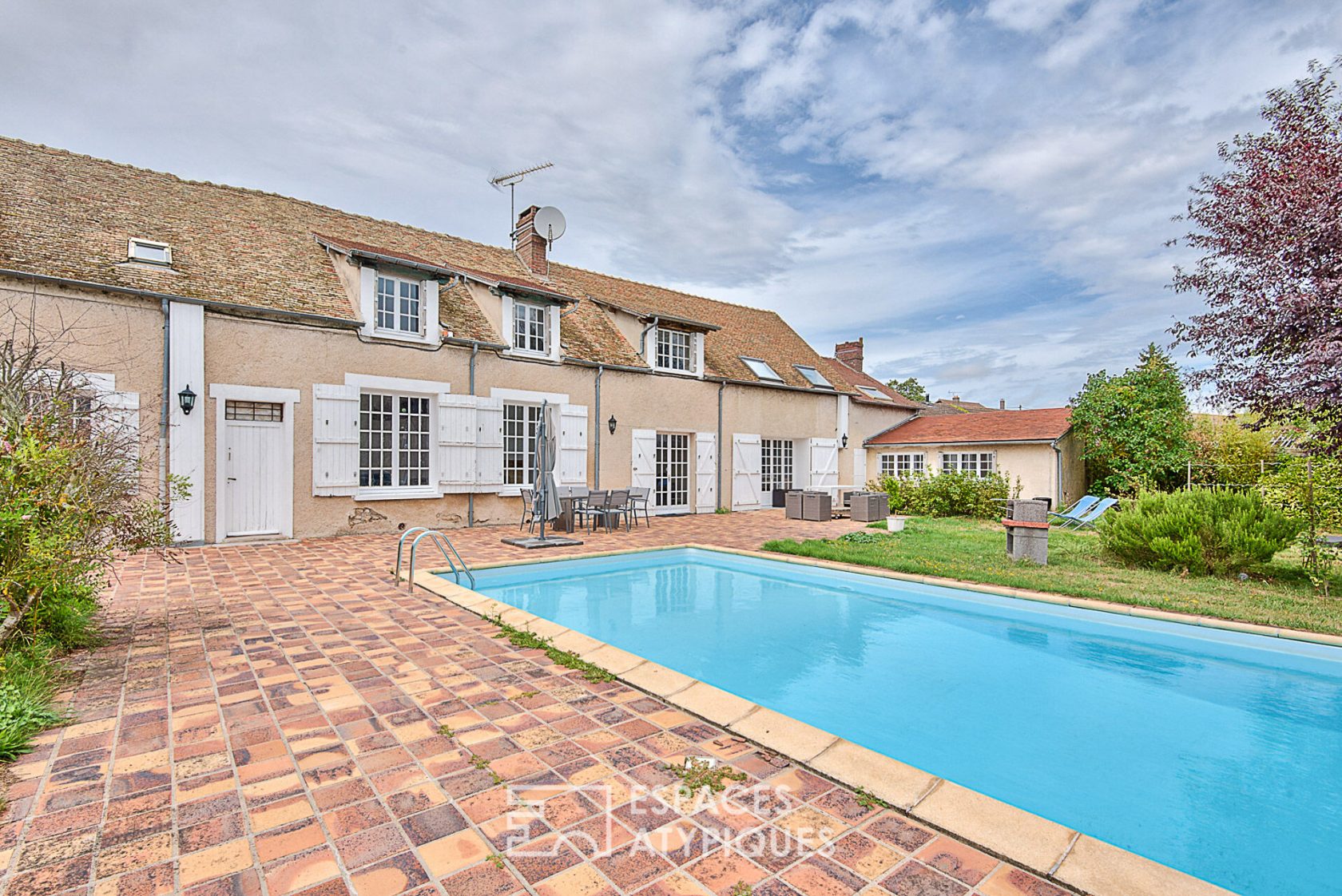 19th century farmhouse with breathtaking view