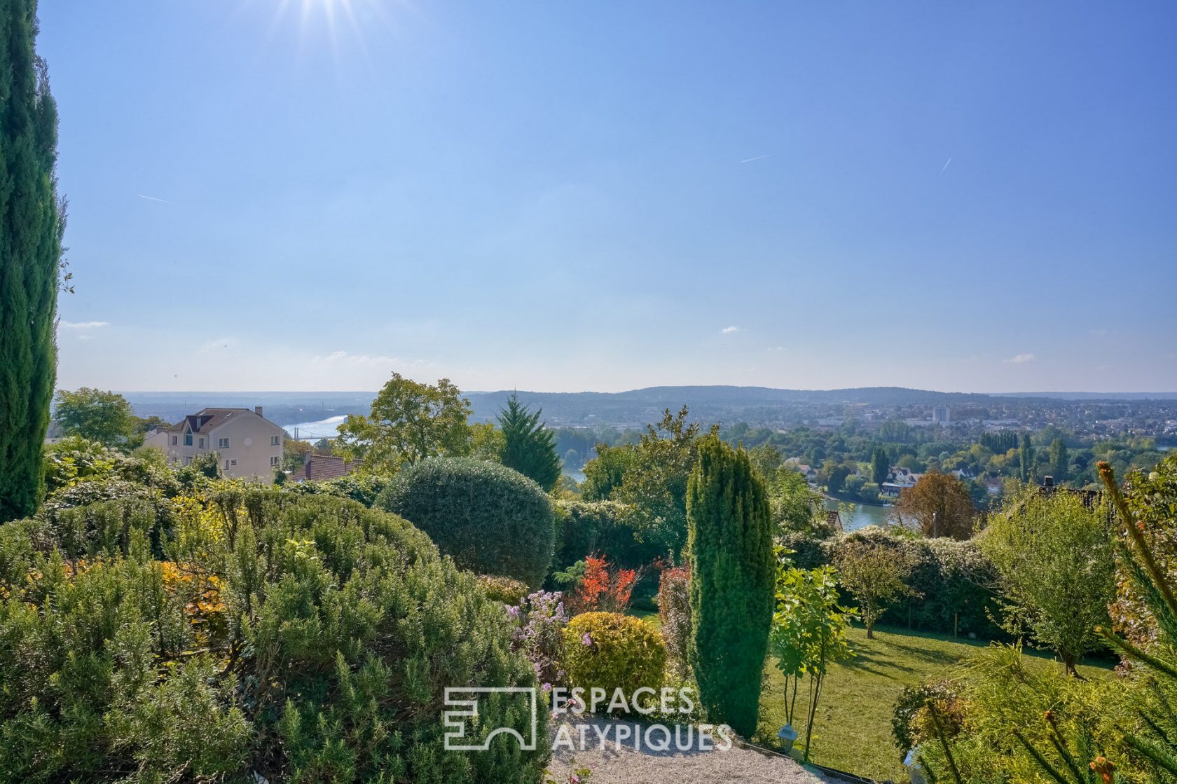 Panoramic view between sky and earth