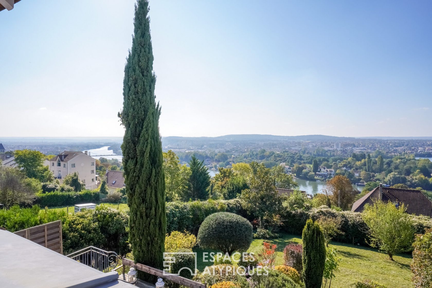 Panoramic view between sky and earth
