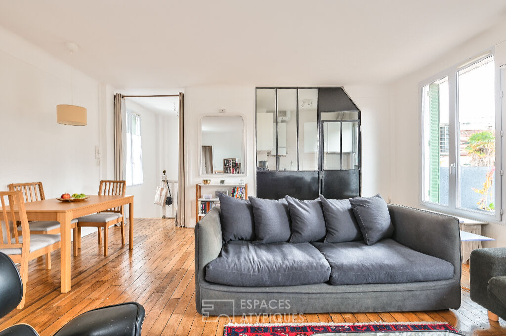 Cocoon duplex with terrace