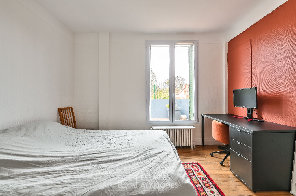 Cocoon duplex with terrace