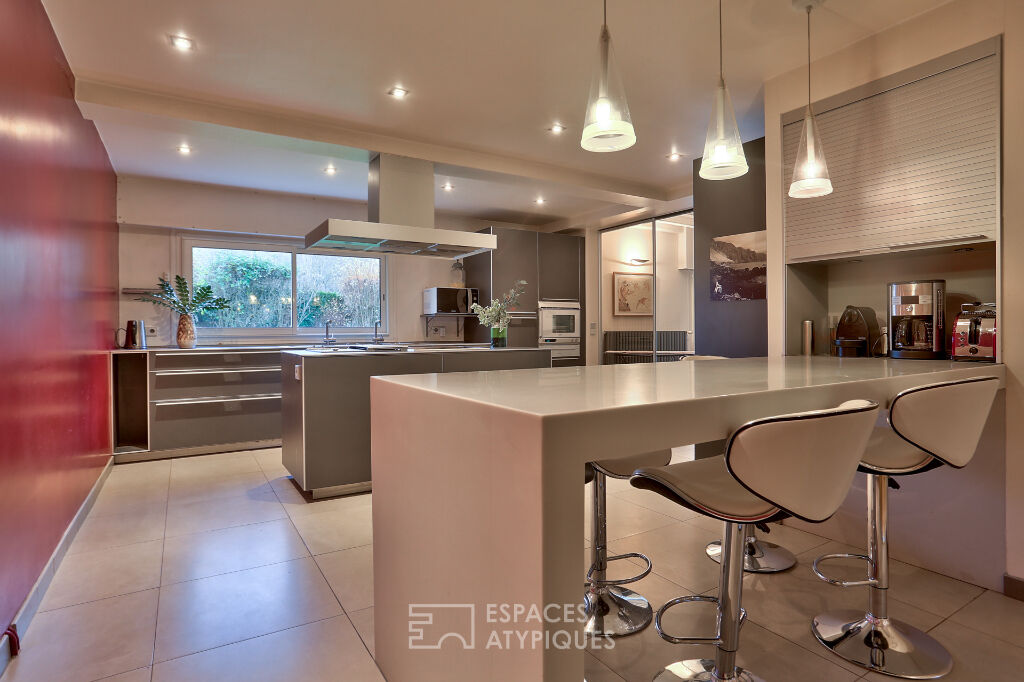 Fabulous architect-designed house with living room-cathedral in the middle of a park