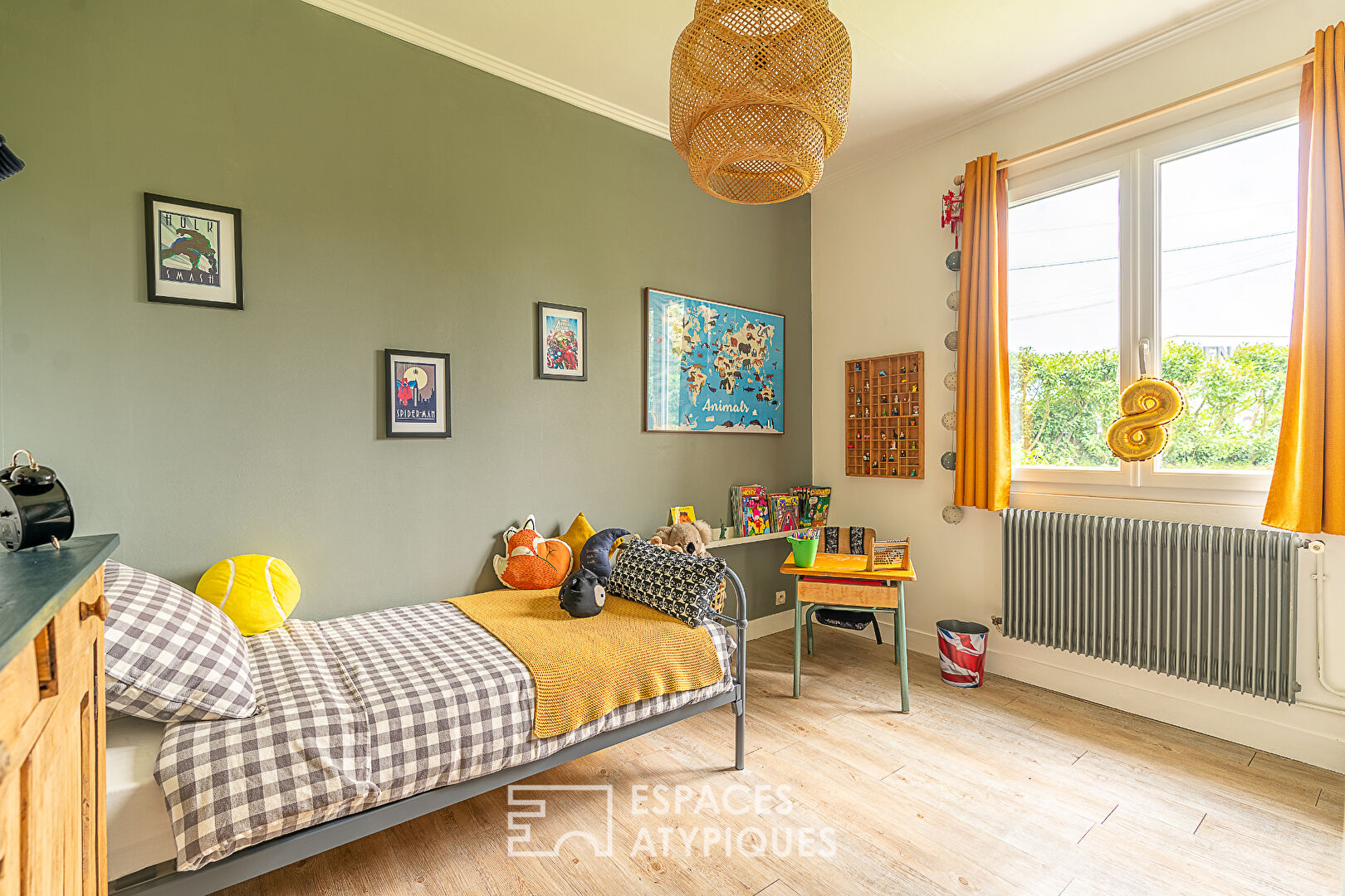 Family home with warm elegance in the heart of the city