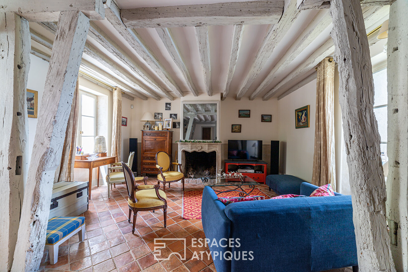 Family house with garden in the heart of the historic center of Verneuil sur Seine
