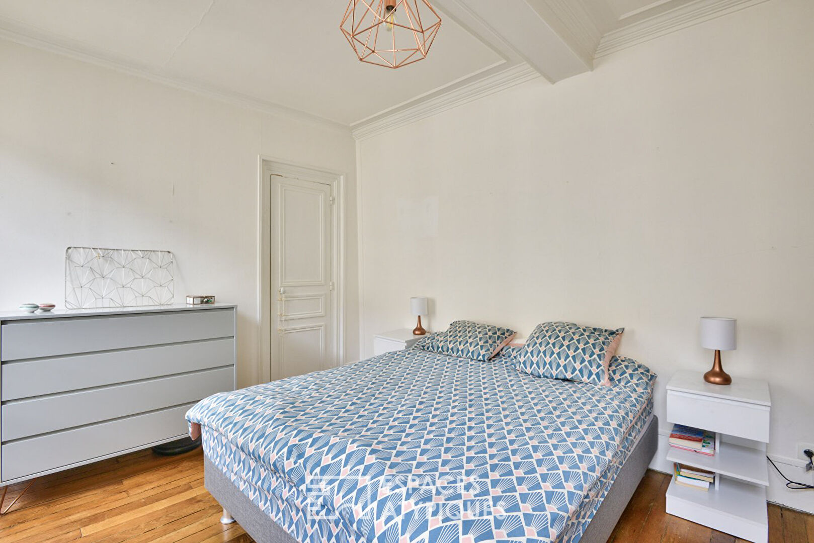 Quiet independent apartment facing south