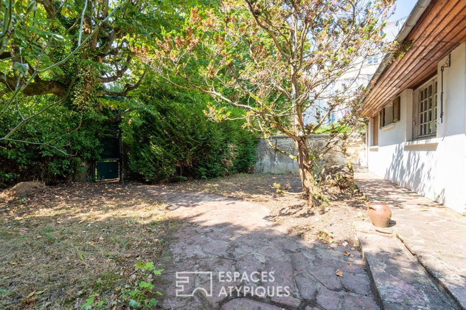 78100 SAINT GERMAIN EN LAYE - Etonnante maison cachée avec jardin au coeur de Saint-Germain - Réf. 0682EY