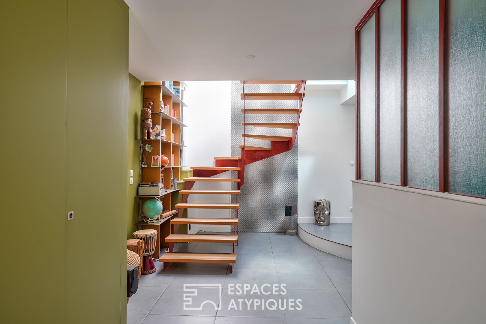 Maison esprit loft avec bardage bois