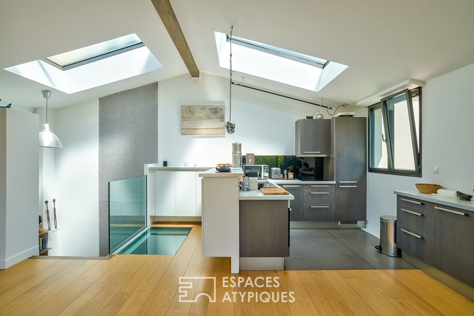 Maison esprit loft avec bardage bois