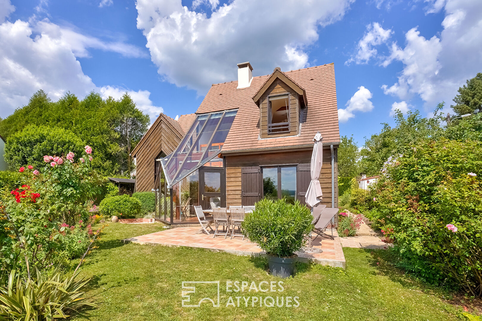 Timber frame house with panoramic view