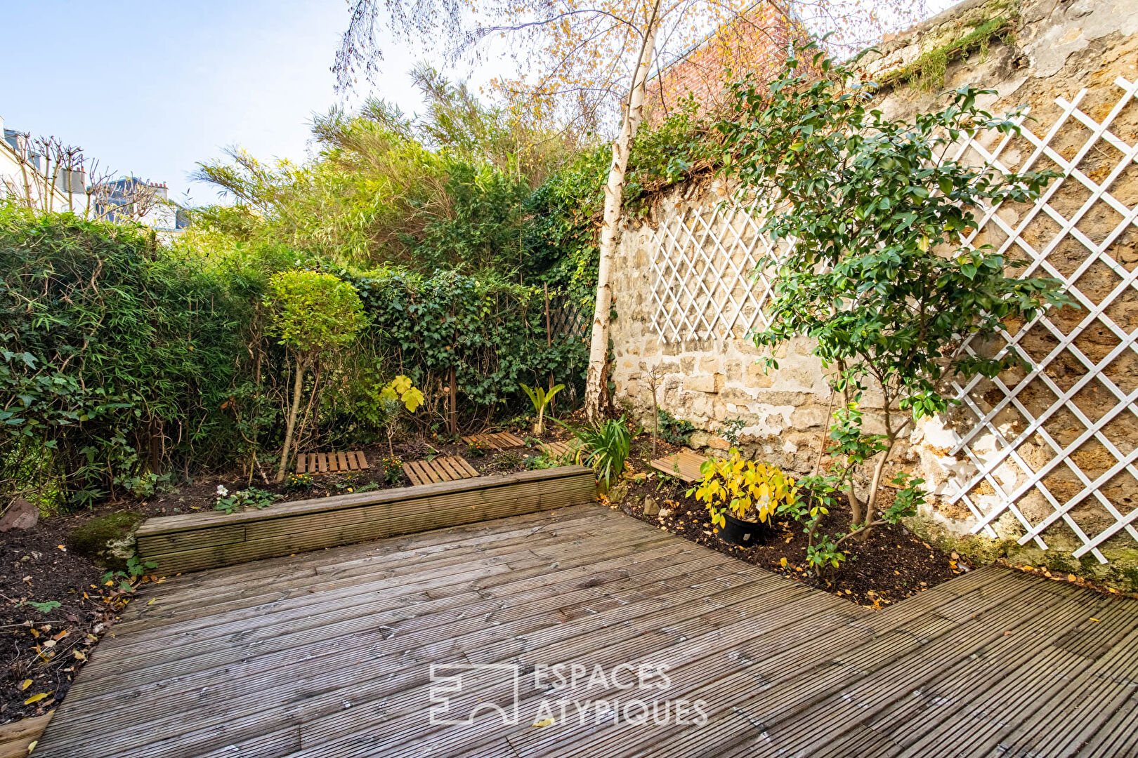 House with terrace and garden plateau of Saint Germain