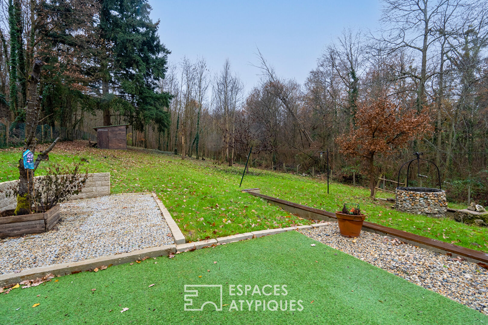 La petite maison dans la prairie et sous bois