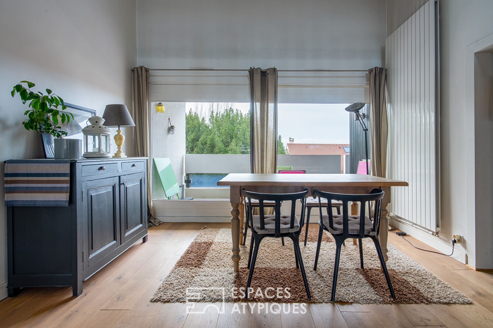 Triplex en dernier étage, avec balcons et loggias