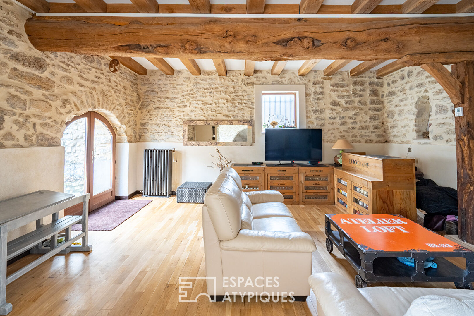 Maison avec jardin et terrasse suspendue au coeur du village de Beynes