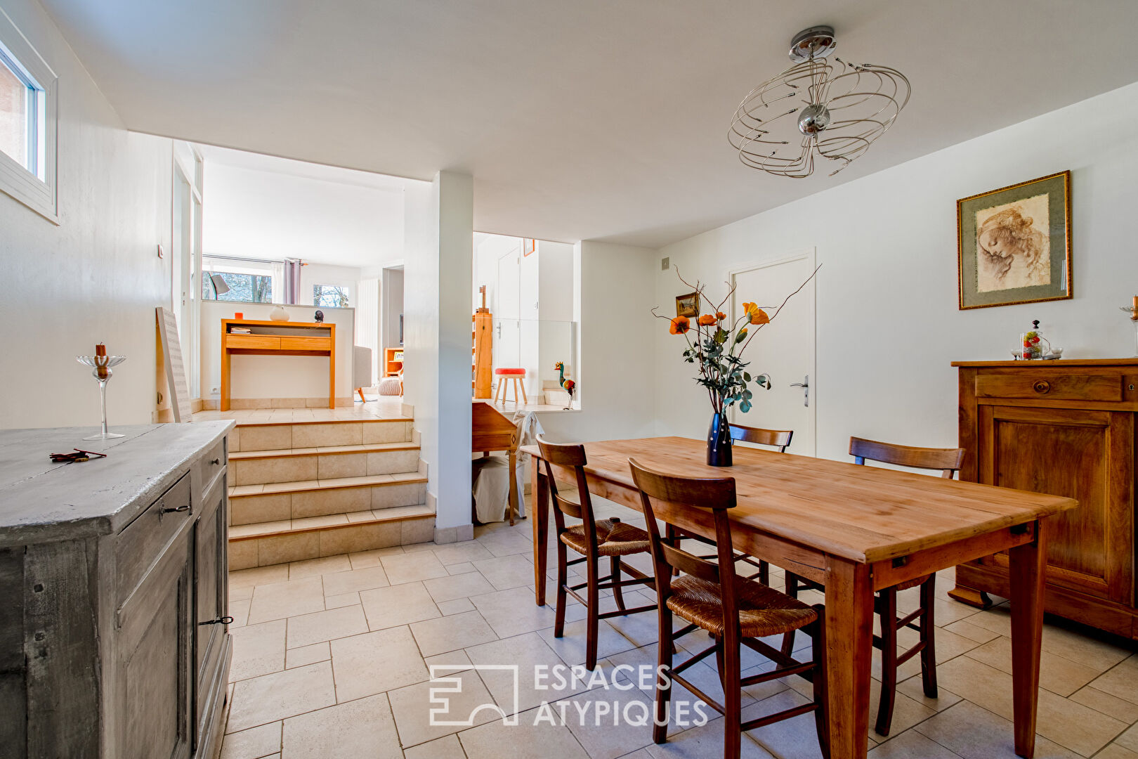 Maison d’architecte avec terrasse et jardin