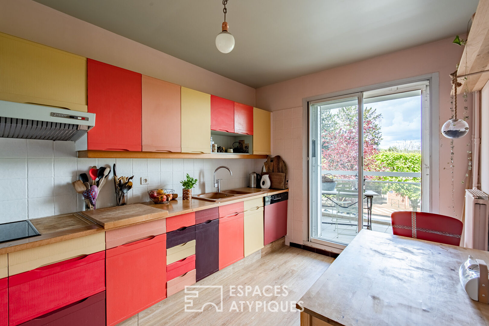 Appartement avec terrasse et jardin