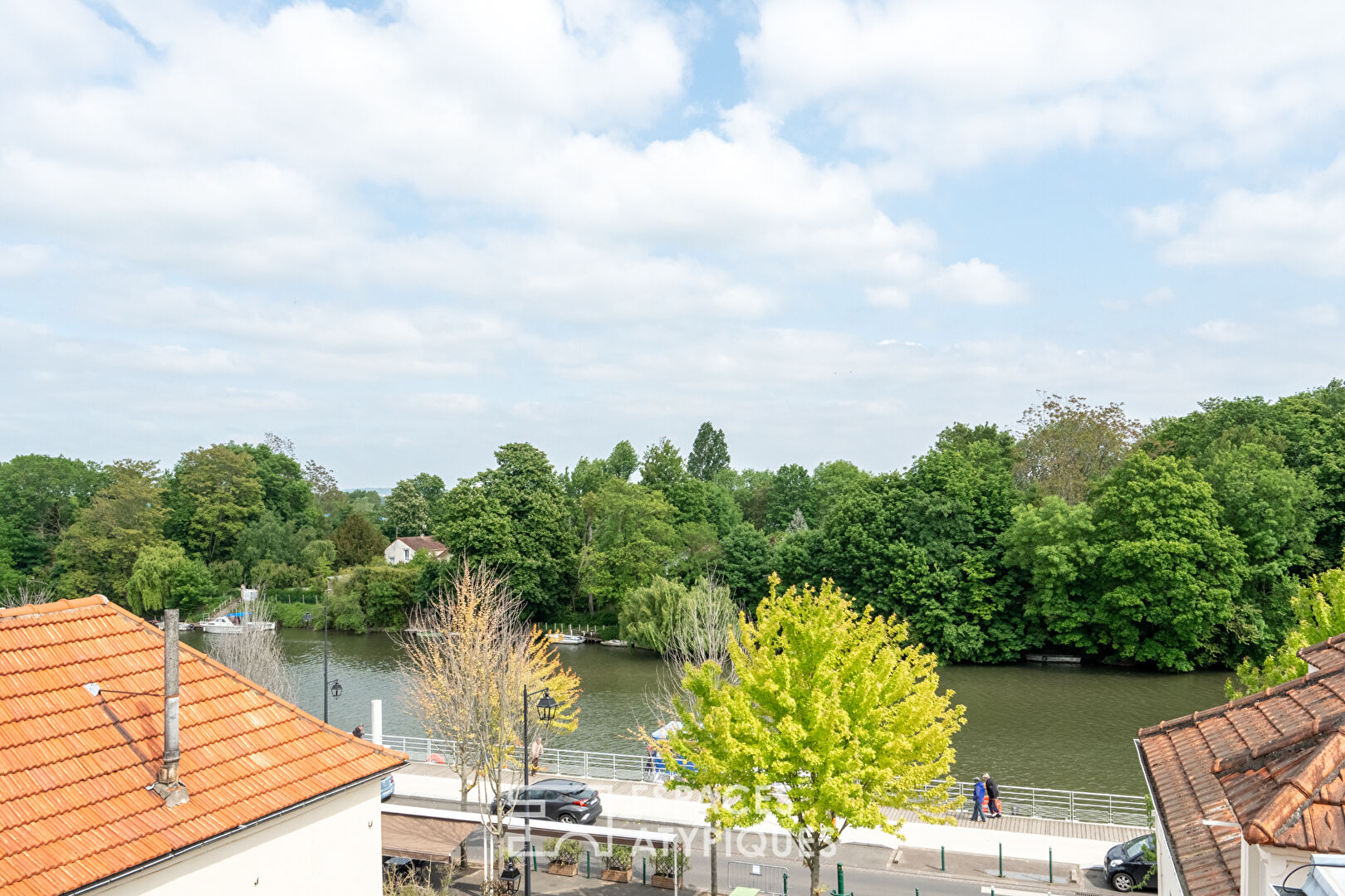 Cosy duplex en dernier étage avec vue sur Seine