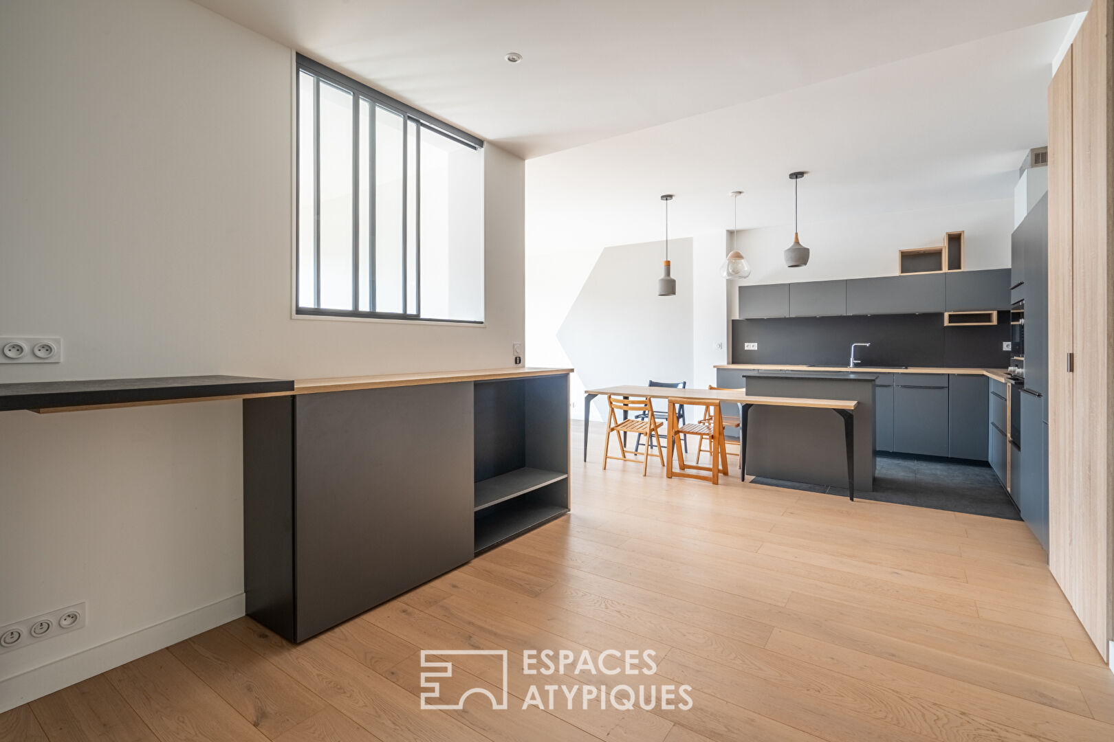 Appartement contemporain avec jardin partagé