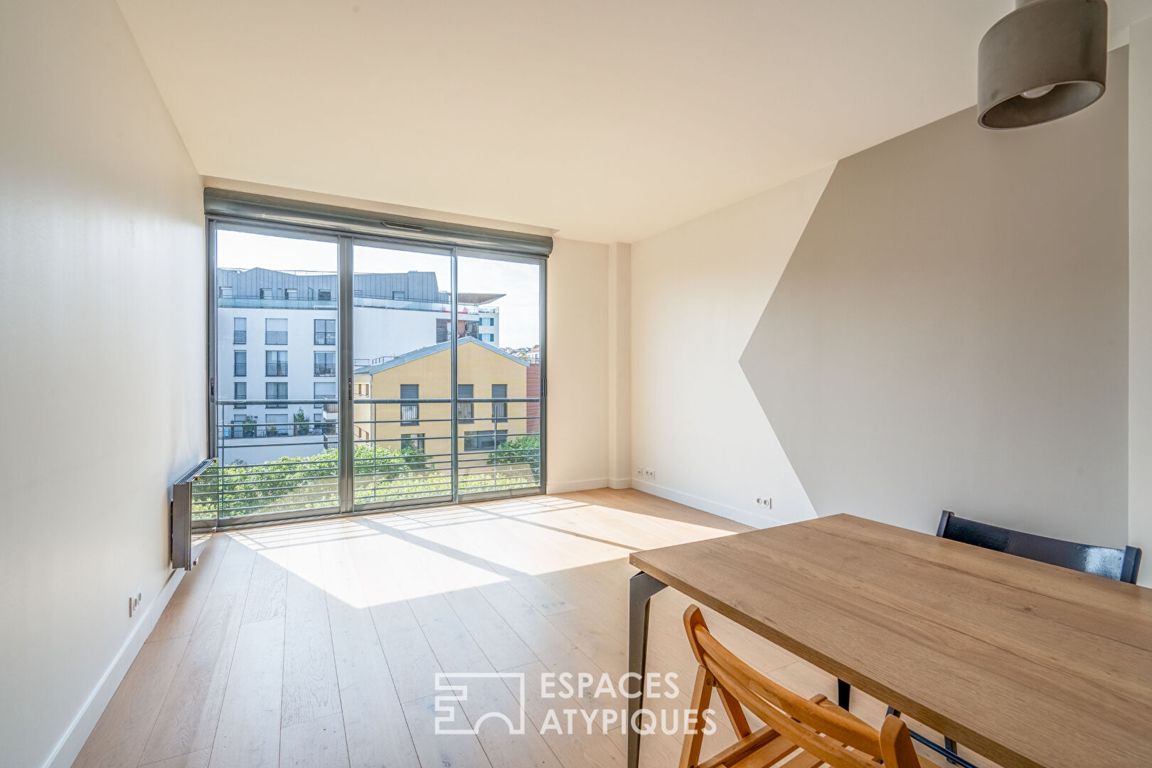 Appartement contemporain avec jardin partagé