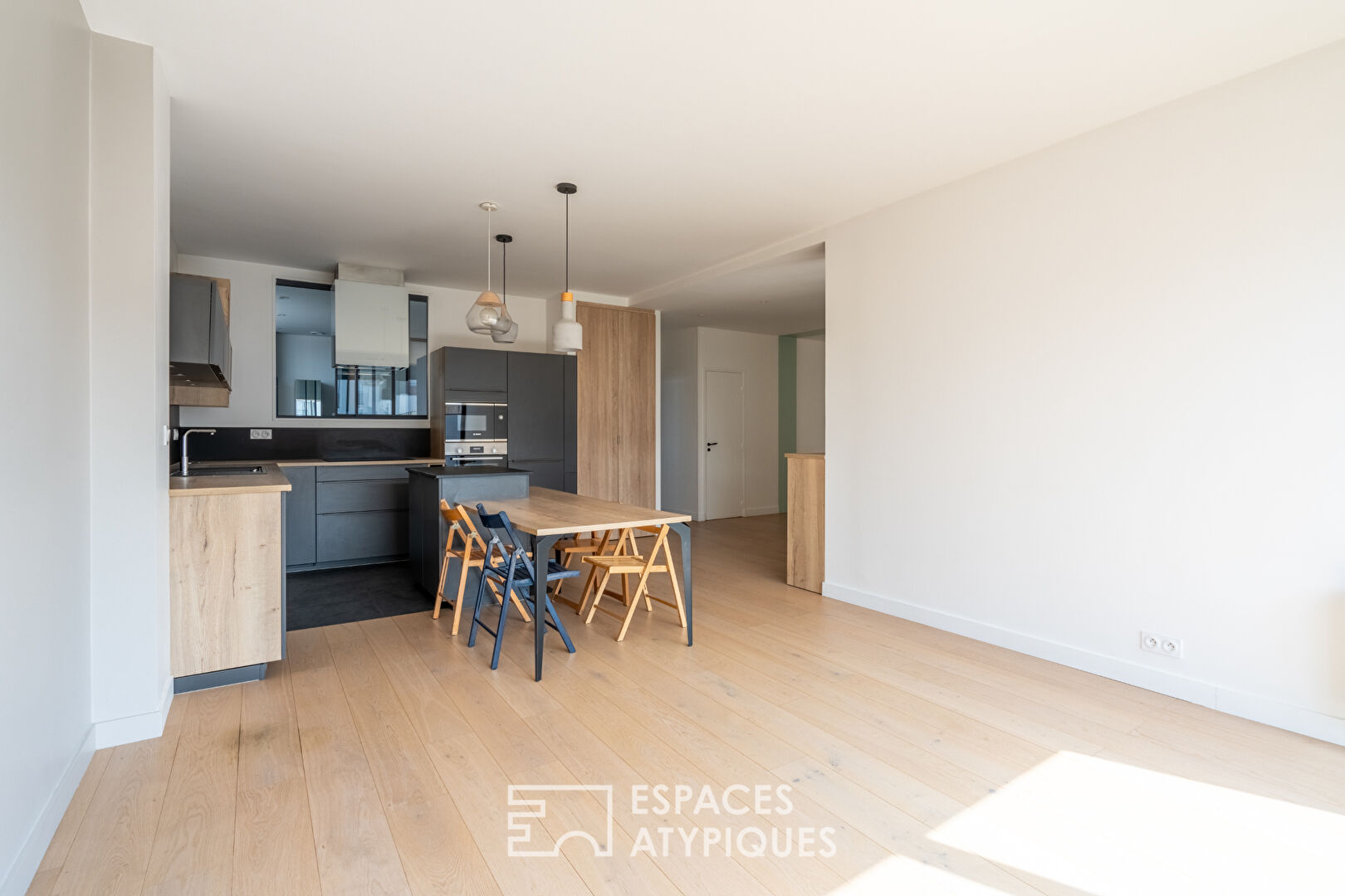 Appartement contemporain avec jardin partagé