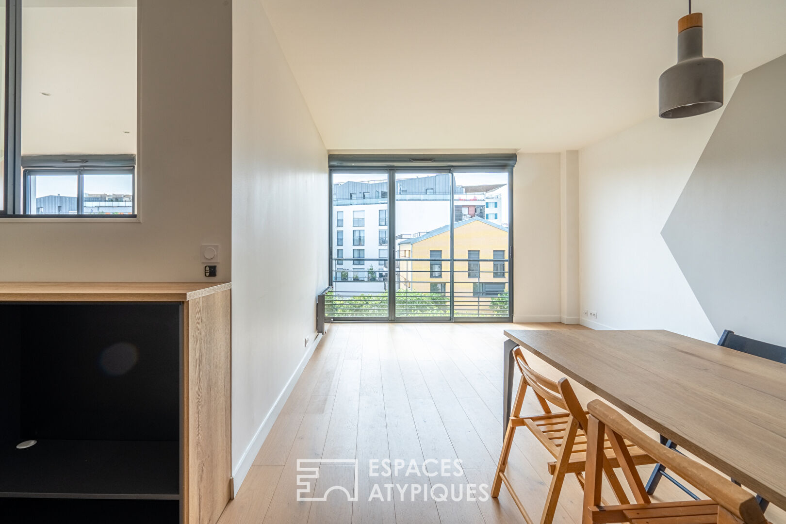 Appartement contemporain avec jardin partagé