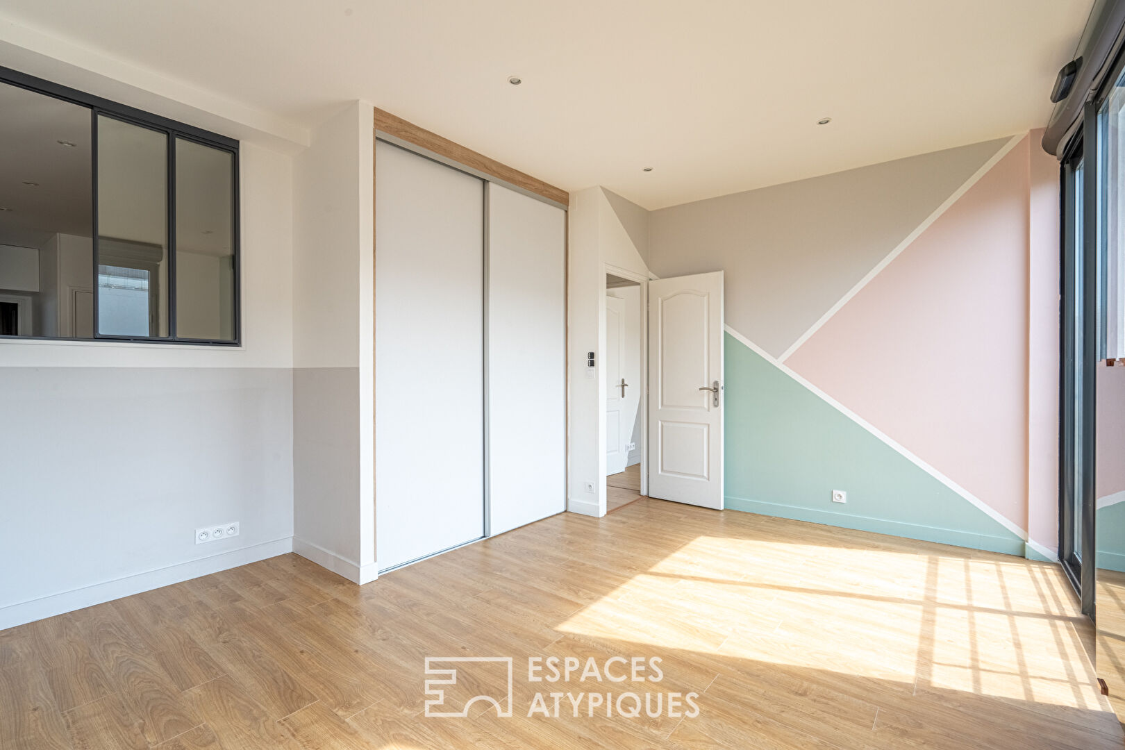 Appartement contemporain avec jardin partagé