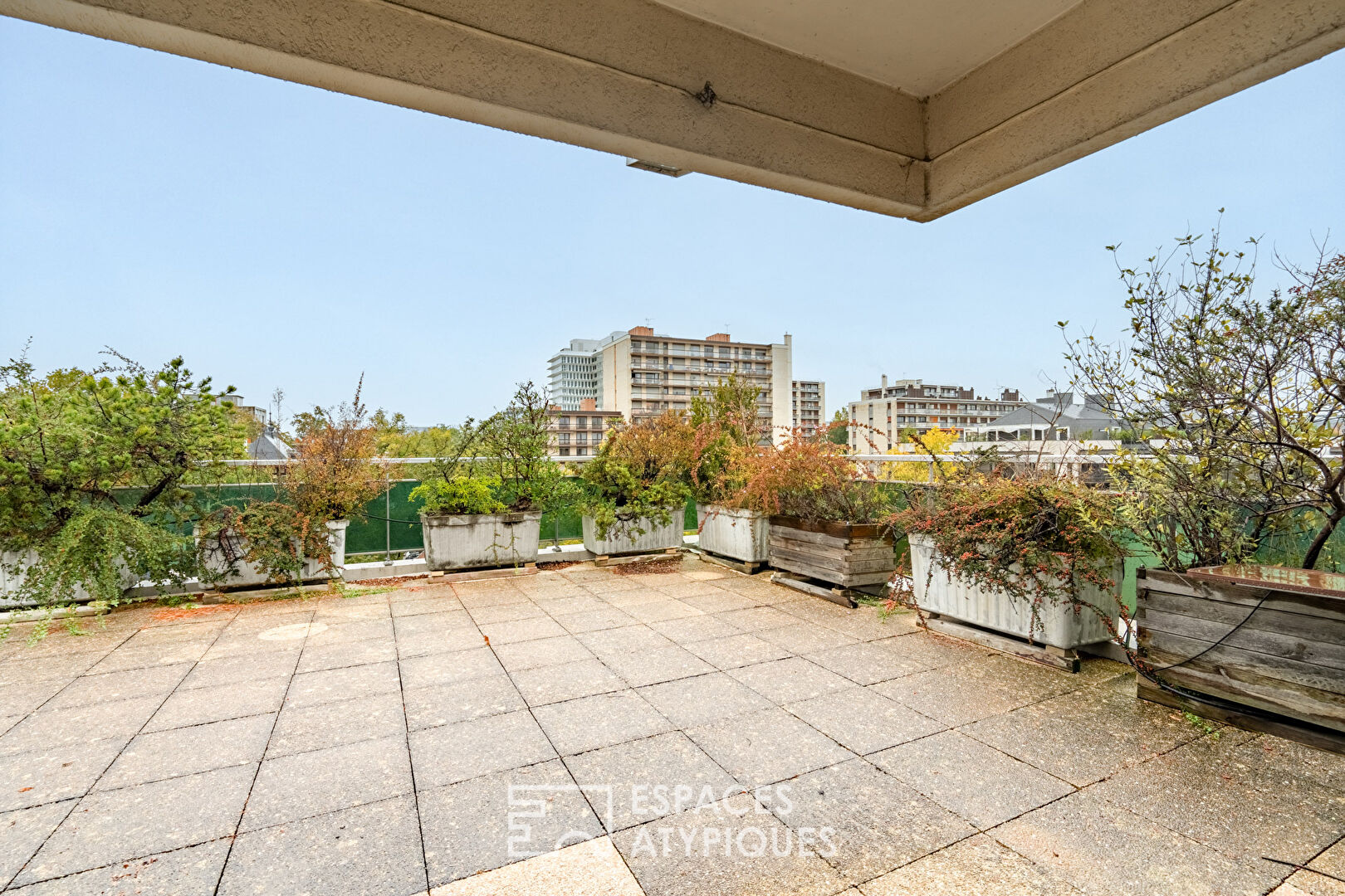 Albert 1er golden triangle penthouse